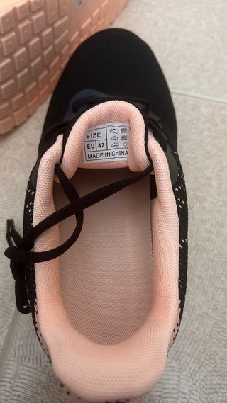 Deportivas running Air. negras y rosas