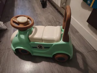 Correpasillos infantil verde y blanco