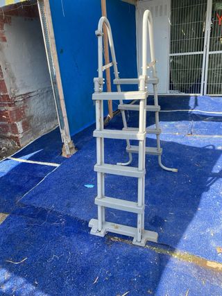 Escalera Piscina Metal/Plástico Gris