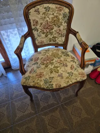 Elegante Poltrona stile Luigi XV come nuova