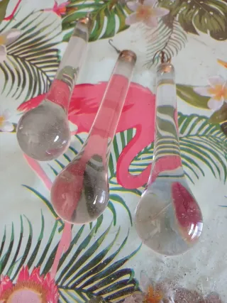 Lámpara de techo dorada con cristales