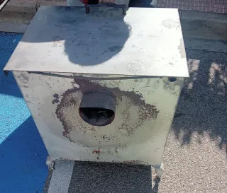 Chimenea de leña metálica