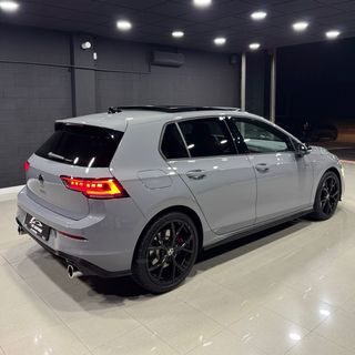 Volkswagen Golf 8.5 GTI 2.0 TSI 265cv DSG