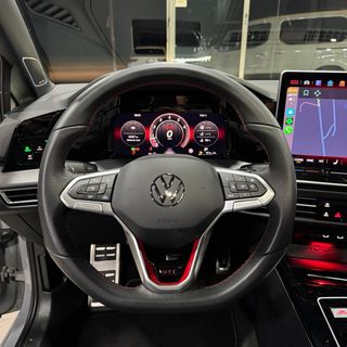 Volkswagen Golf 8.5 GTI 2.0 TSI 265cv DSG