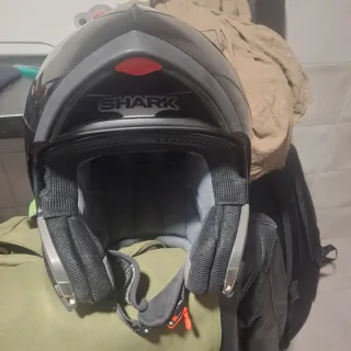 Casco de moto seminuevo negro