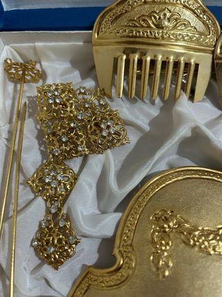 Set Peinetas y Aderezo Fallera Dorado