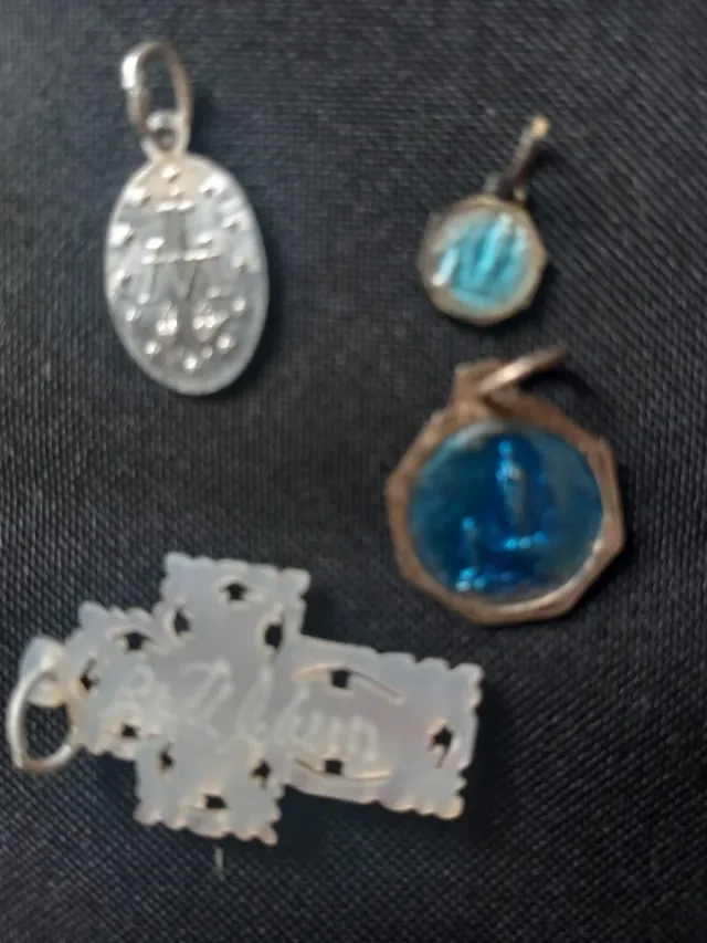 Lote artículos religiosos antiguos