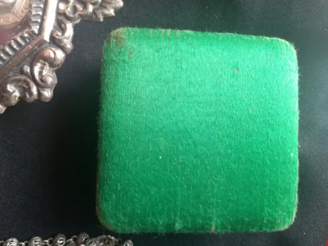 Lote artículos religiosos antiguos