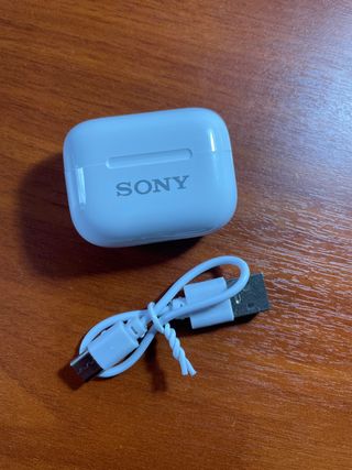 Auriculares Sony Blancos + Cable USB