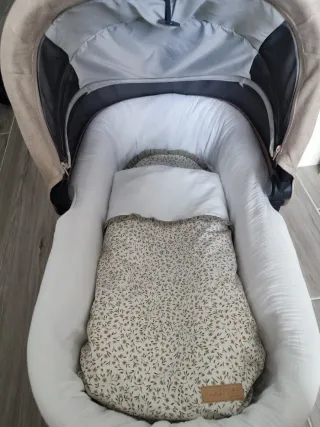 Capazo Uppababy Vista V3 con saco y funda.