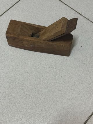 Cepillo de carpintero de madera