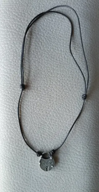 Colgante Uno de 50 Candado