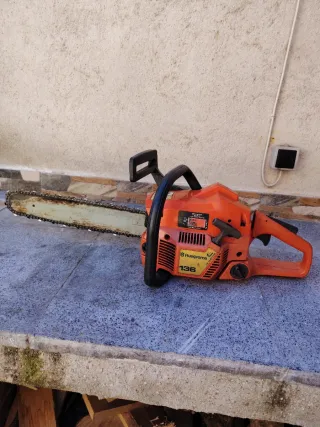 Motosierra Husqvarna 136