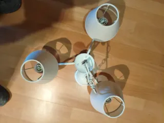 Lámpara araña 3 brazos de metal con tulipas