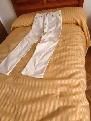 Pantalón vaquero blanco Lacher's