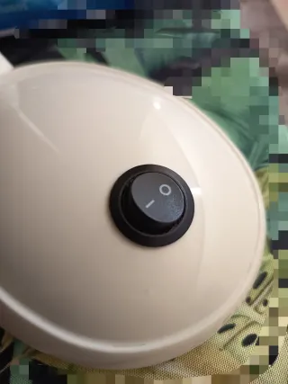 Lámpara de mesa flexible plata y blanca