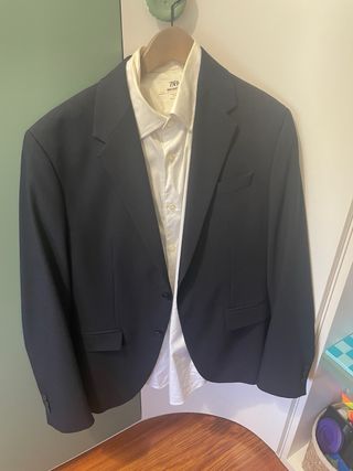 Traje de caballero azul oscuro