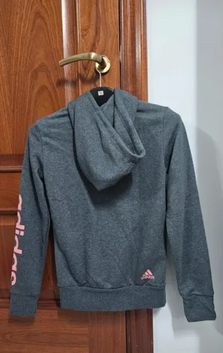 Sudadera Adidas gris con capucha