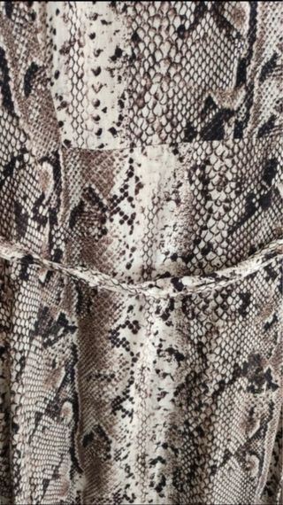 Vestido midi estampado animal print