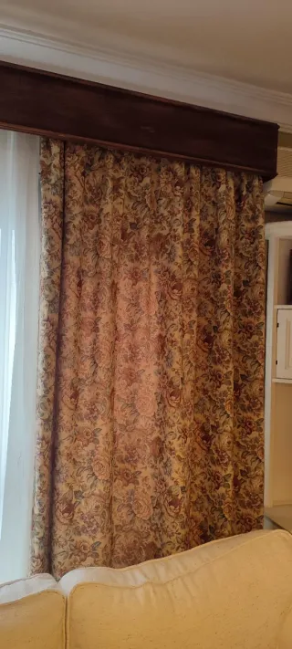 Tende floreali stampate