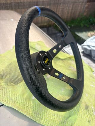 Volante OMP desplazado + piña Clio RS 197