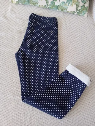 Pantalón vaquero azul de lunares blancos
