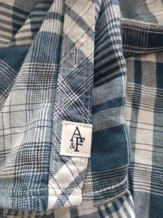 Camisa Abercrombie & Fitch, mod Plaid Button-Up S