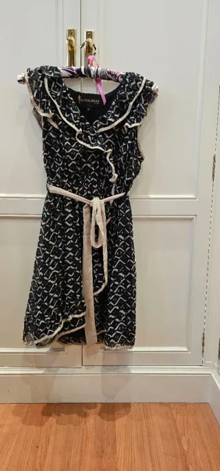 Vestido estampado azul marino y beige