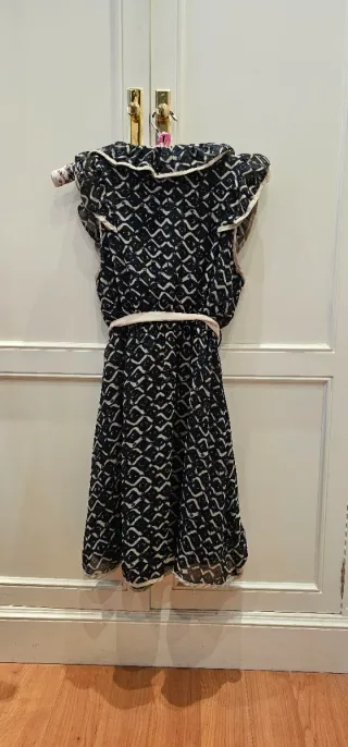 Vestido estampado azul marino y beige