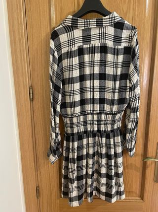 Vestido Zara cuadros negros y beige Talla M