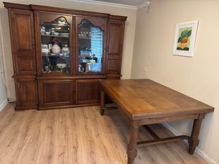 Conjunto mesa y mueble roble