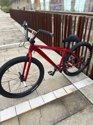 Bicicleta roja estilo BMX MAFIA CHENGA