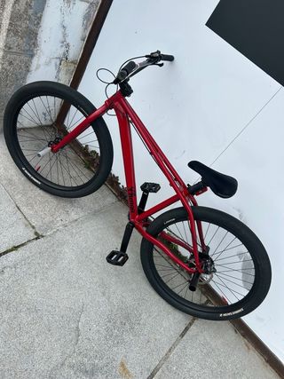 Bicicleta roja estilo BMX MAFIA CHENGA