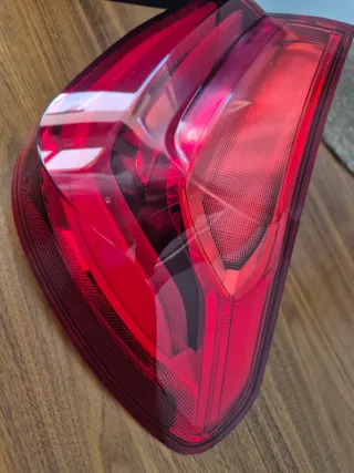 Luz trasera derecha BMW G11/12