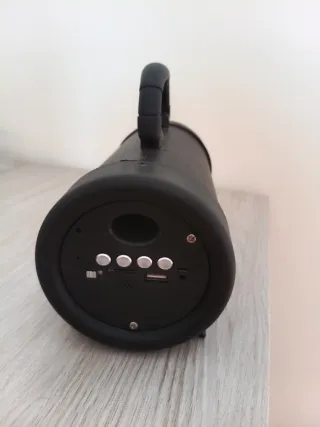 Altavoz Bluetooth y Radio INNOVA Negro