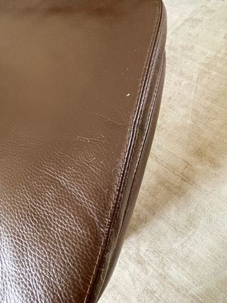 Puf cuadrado piel marrón chocolate