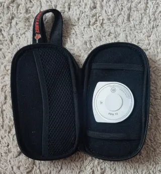 PSP 3004 con juego y funda Phineas y Ferb