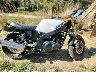 Suzuki GS500 Custom