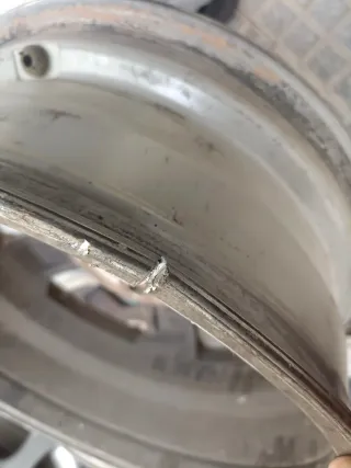 4 Llantas de aleación Ford