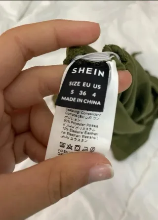 Falda Shein verde con fruncido