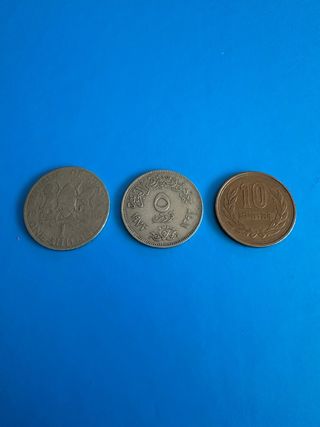 Lote 3 Monedas de Kenia, Egipto y Japón