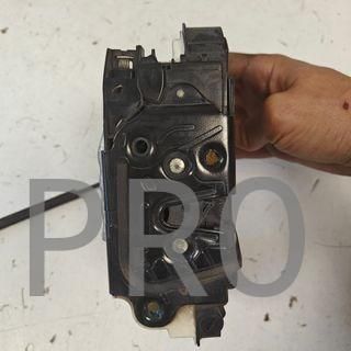 CERRADURA DELANTERA DERECHA SEAT / SKODA / VW