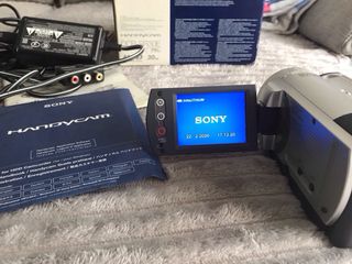 Lote: Videocámara Sony + Cámara Casio