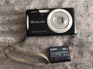 Lote: Videocámara Sony + Cámara Casio