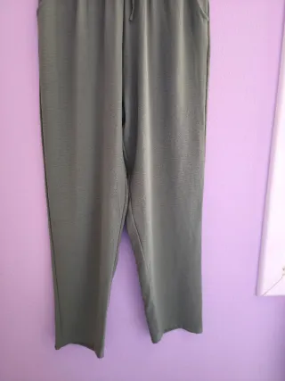 Pantalones verdes talla L