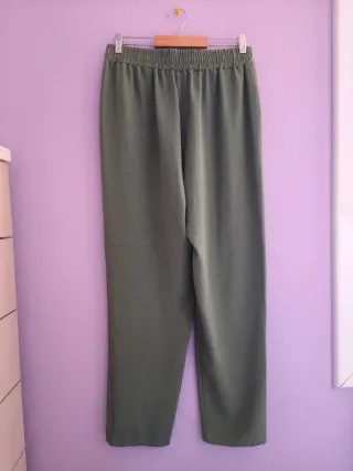Pantalones verdes talla L