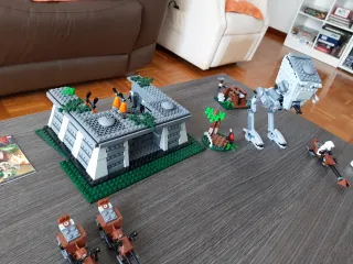 Lego Star Wars 8038 Endor y 9489