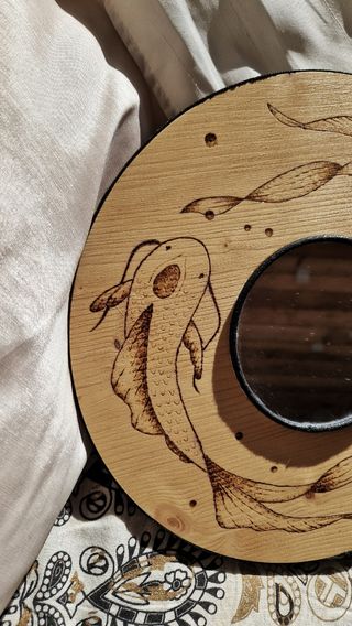 Specchio rotondo in legno