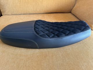 Asiento Crafton Atelier Greaser Alcantara