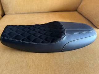 Asiento Crafton Atelier Greaser Alcantara